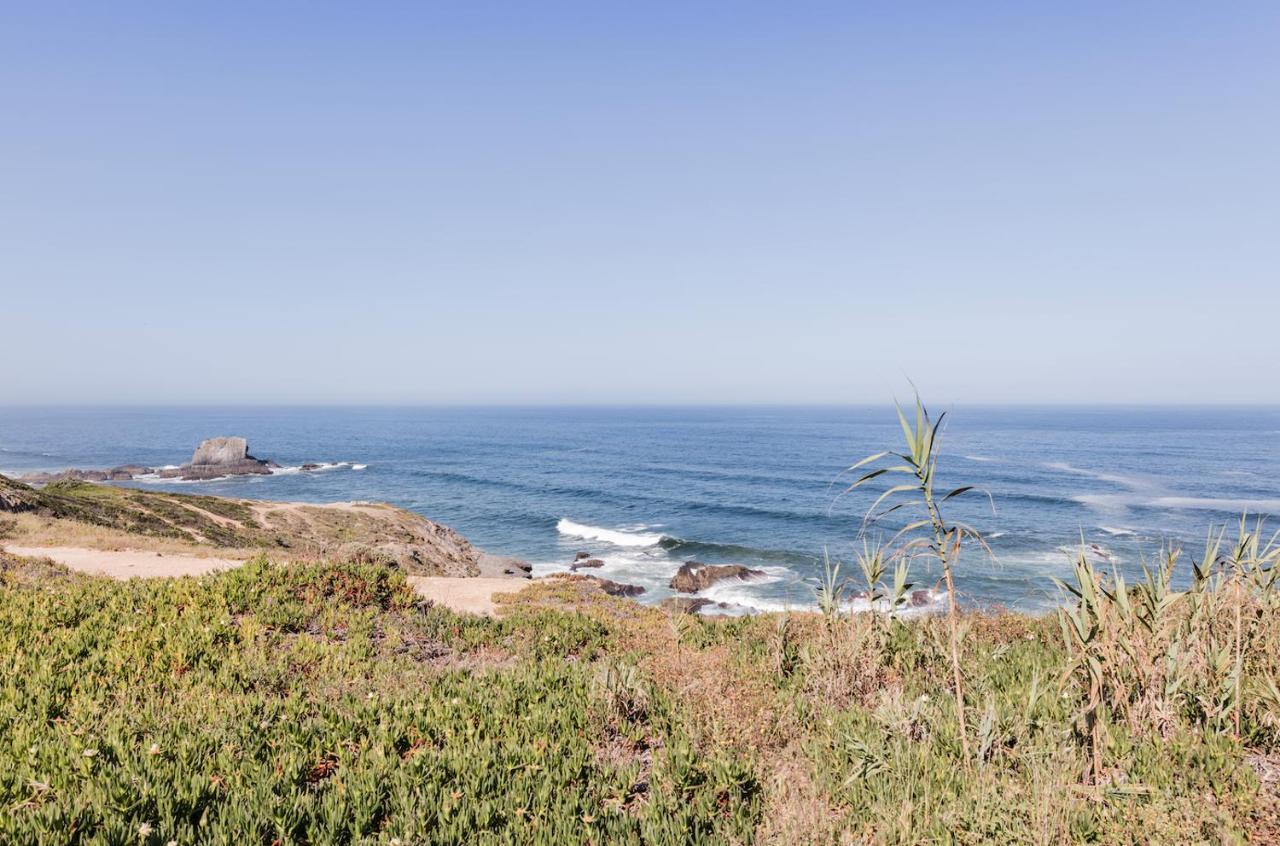 Zambujeira Do Mar 4-Bed House Perfect For Families & Friends Apartment Exterior photo